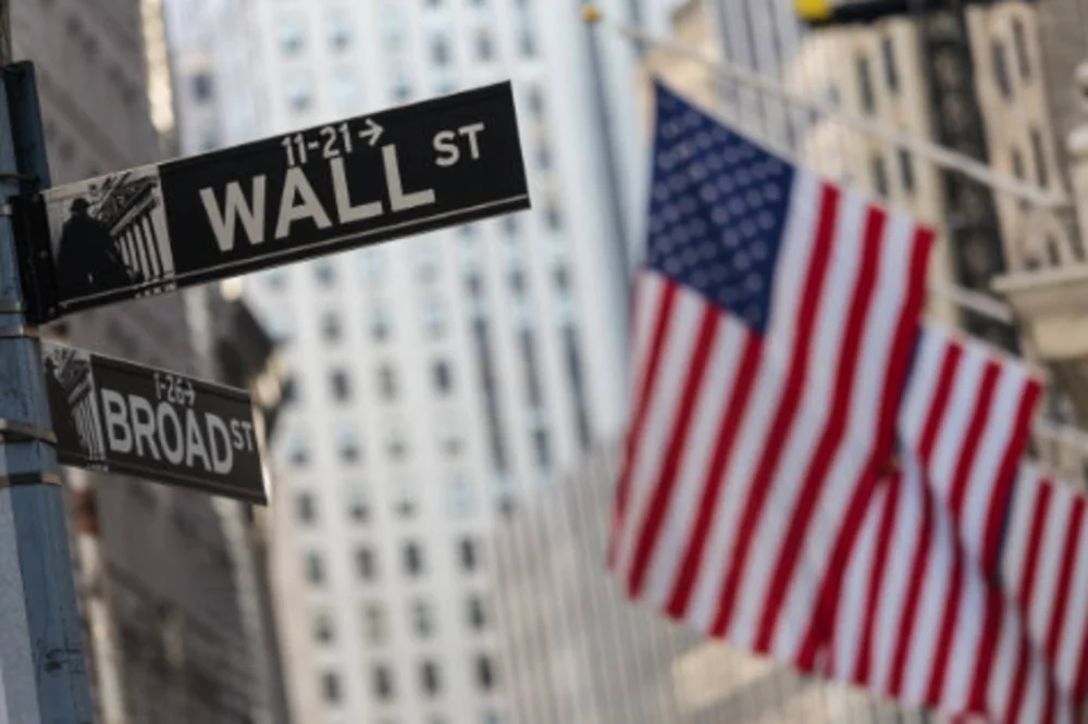 العقود الآجلة لمؤشر S&P 500 ، تُظهر العوائد تفاؤلًا حذرًا في أحاديث بنك الاحتياط الفيدرالي والصين